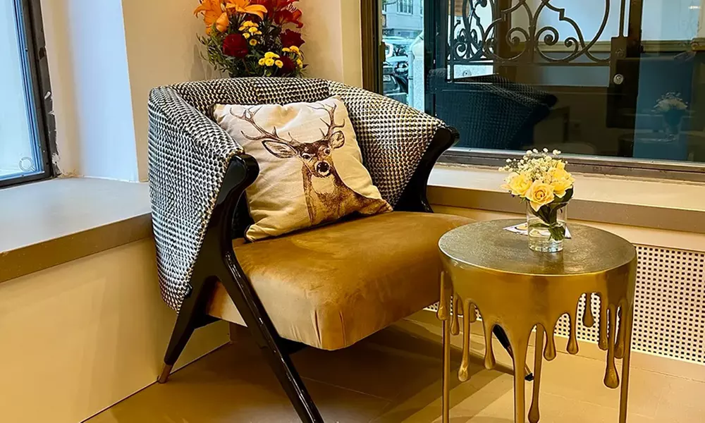 1 or 2 women's haircuts including & blow-dry for shoulder-length hair for 1 person (save up to 44%)