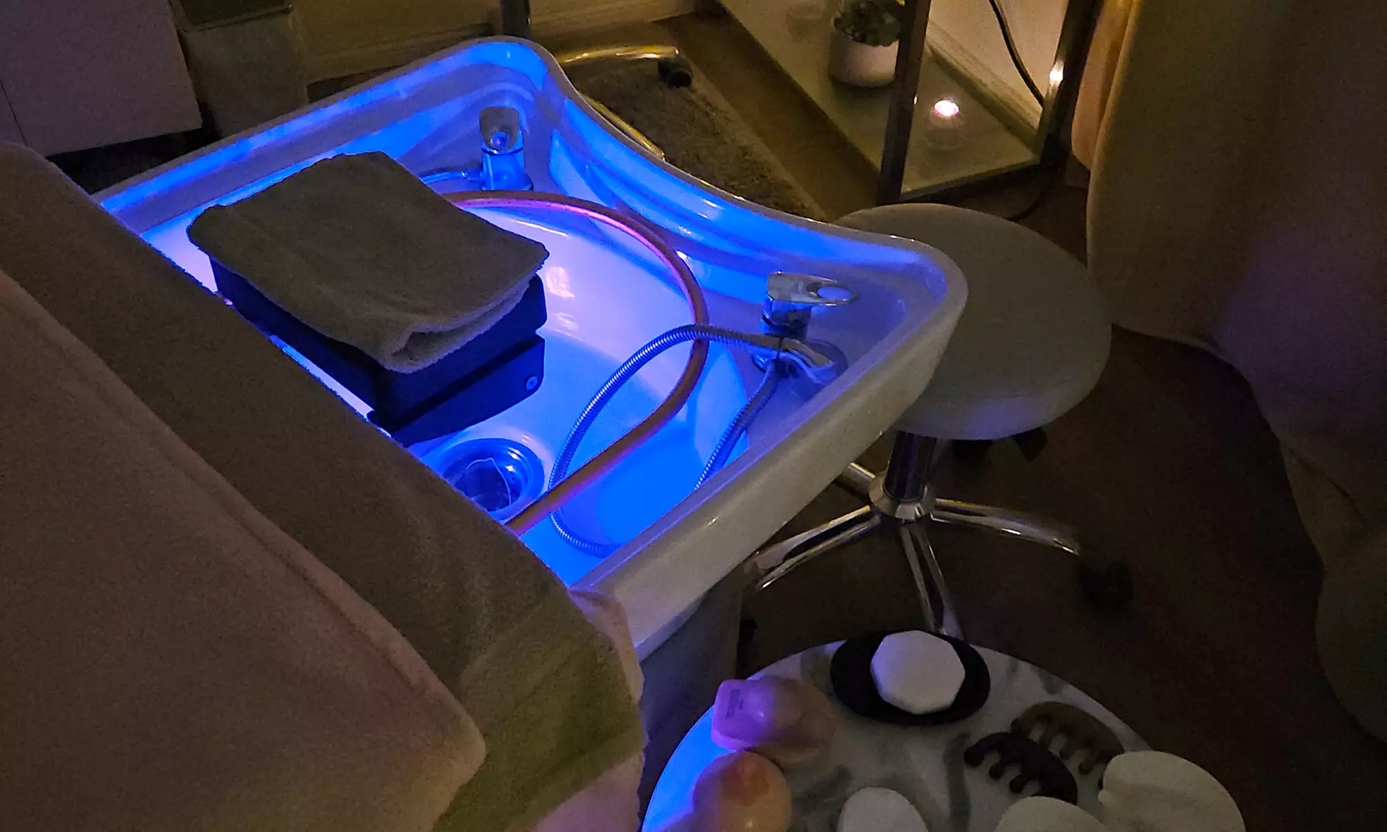 50 min or 75 min Head-Spa Classic or Premium (save up to 30%)