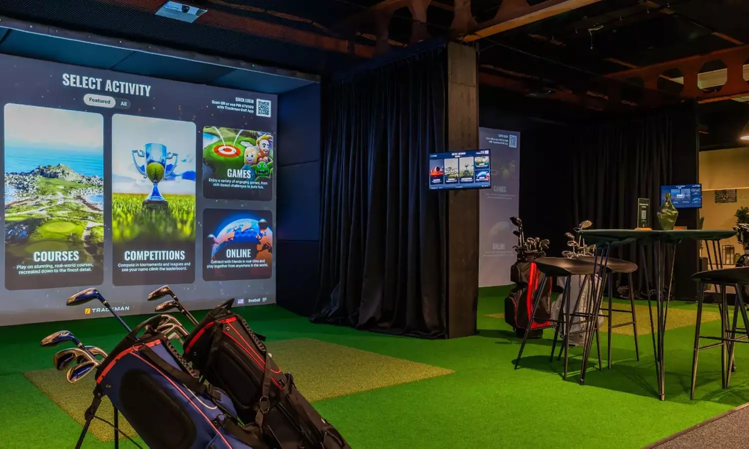 60-minute indoor golf game for up to 4 people at Berlin's largest golf destination (save up to 23%)