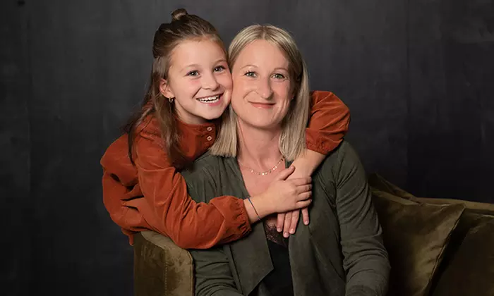 step into the spotlight! Photoshoot experience with 2-3 pictures at studioline PHOTOGRAPHY (save up to 83%)