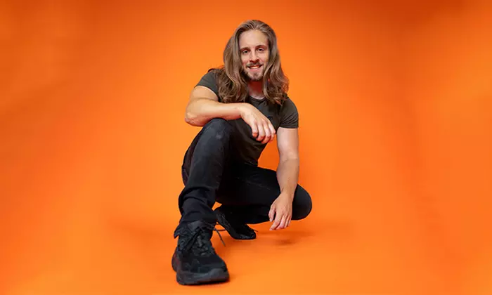 step into the spotlight! Photoshoot experience with 2-5 pictures at studioline PHOTOGRAPHY (save up to 80%)