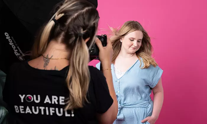 step into the spotlight! Photoshoot experience with 2-5 pictures at studioline PHOTOGRAPHY (save up to 80%)