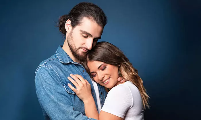 step into the spotlight! Photoshoot experience with 2-5 pictures at studioline PHOTOGRAPHY (save up to 80%)