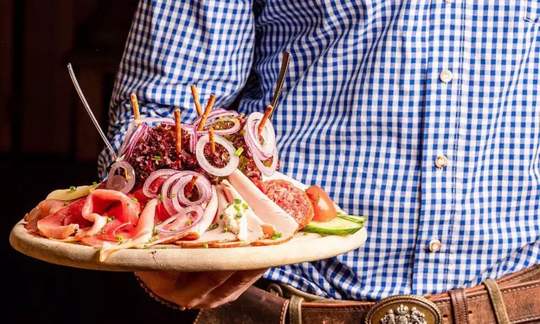 Bavarian brunch on Sunday for 2 people at the Hofbräu Wirtshaus Berlin (save up to 20%)