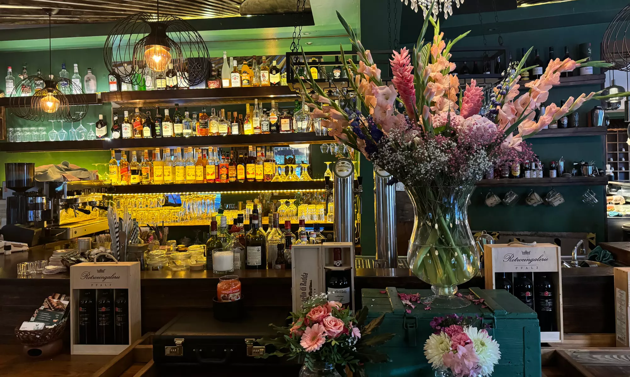 Discover authentic Asian cuisine with a hotpot for 2 or 4 people (save up to 16%)