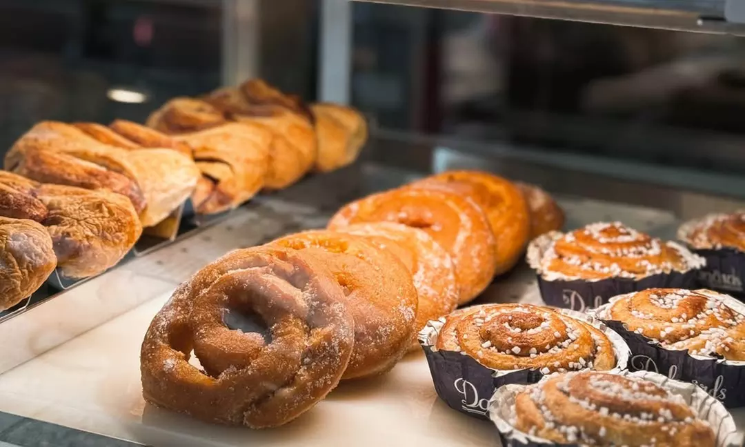 Experience breakfast around the world: All Day Breakfast for 2 or 4 people (save up to 42%)