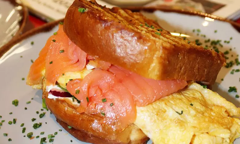 Experience breakfast around the world: All Day Breakfast for 2 or 4 people (save up to 42%)