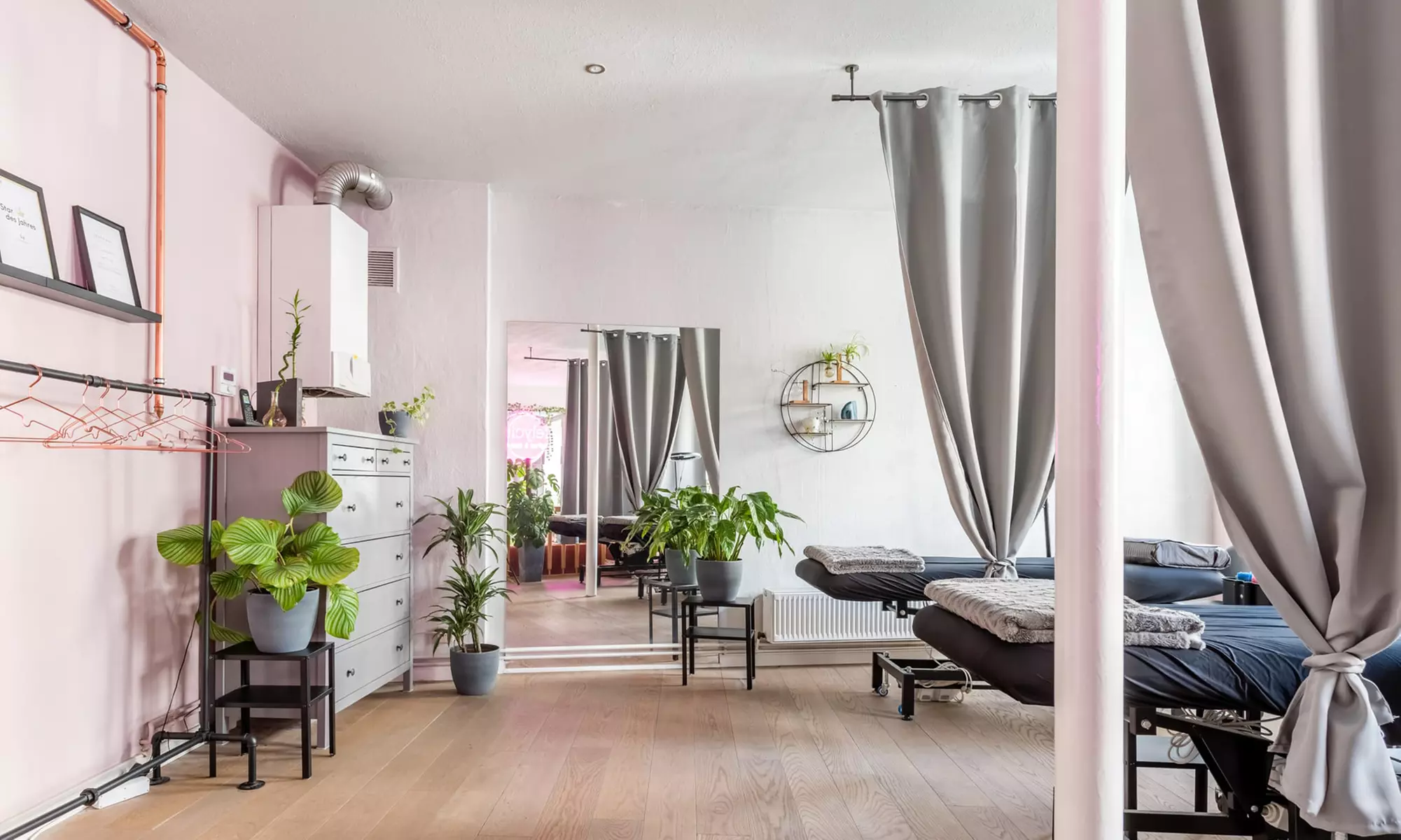 Eyelash and/or eyebrow lifting including tinting or combo package at Felycity - lashes and beauty (save up to 41%)