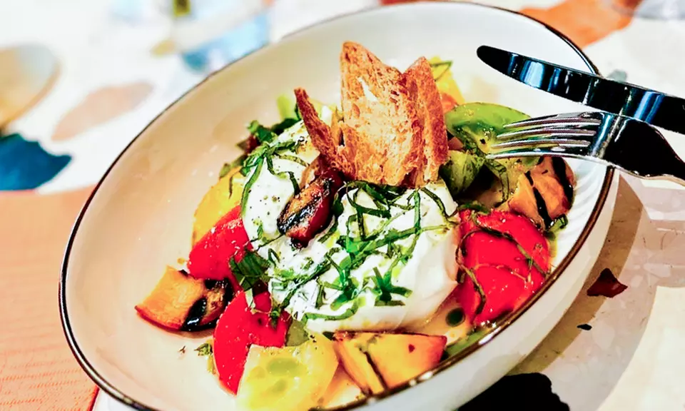 High-quality 3-course menu of your choice for 1 or 2 people (save up to 38%)