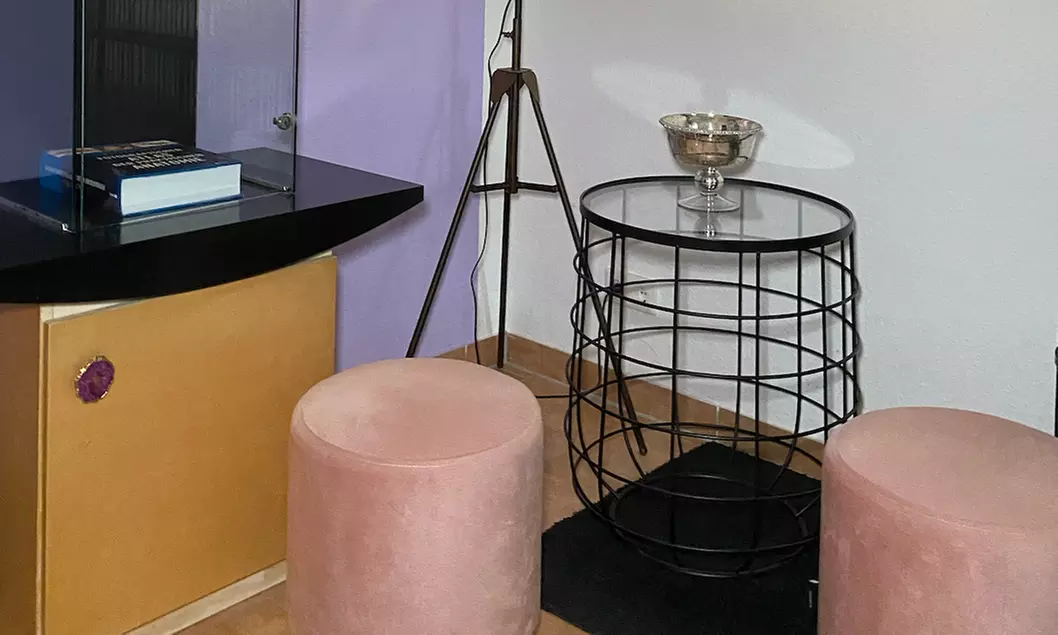 Hyaluronic acid wrinkle treatment: 1 or 2 ml of hyaluronic acid in 1 or 2 zones of your choice for 1 person (save up to 56%)