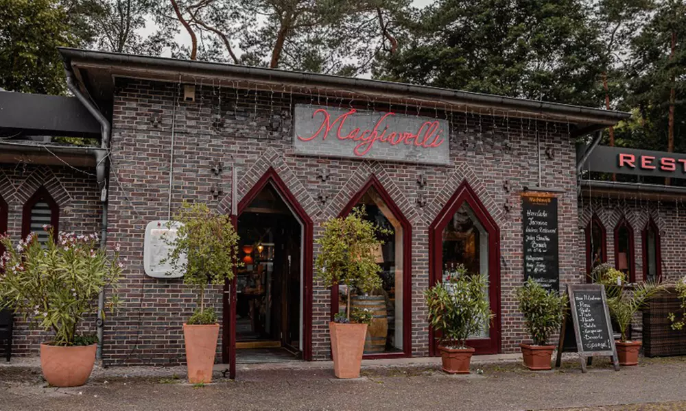 Italian 3-course menu with choice of fish or meat dish for 1 to 4 people (save up to 32%)