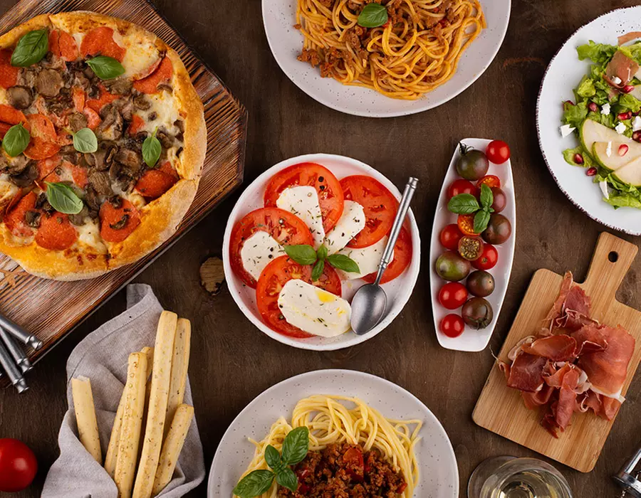 Italian 3-course menu with choice of fish or meat dish for 1 to 4 people (save up to 32%)