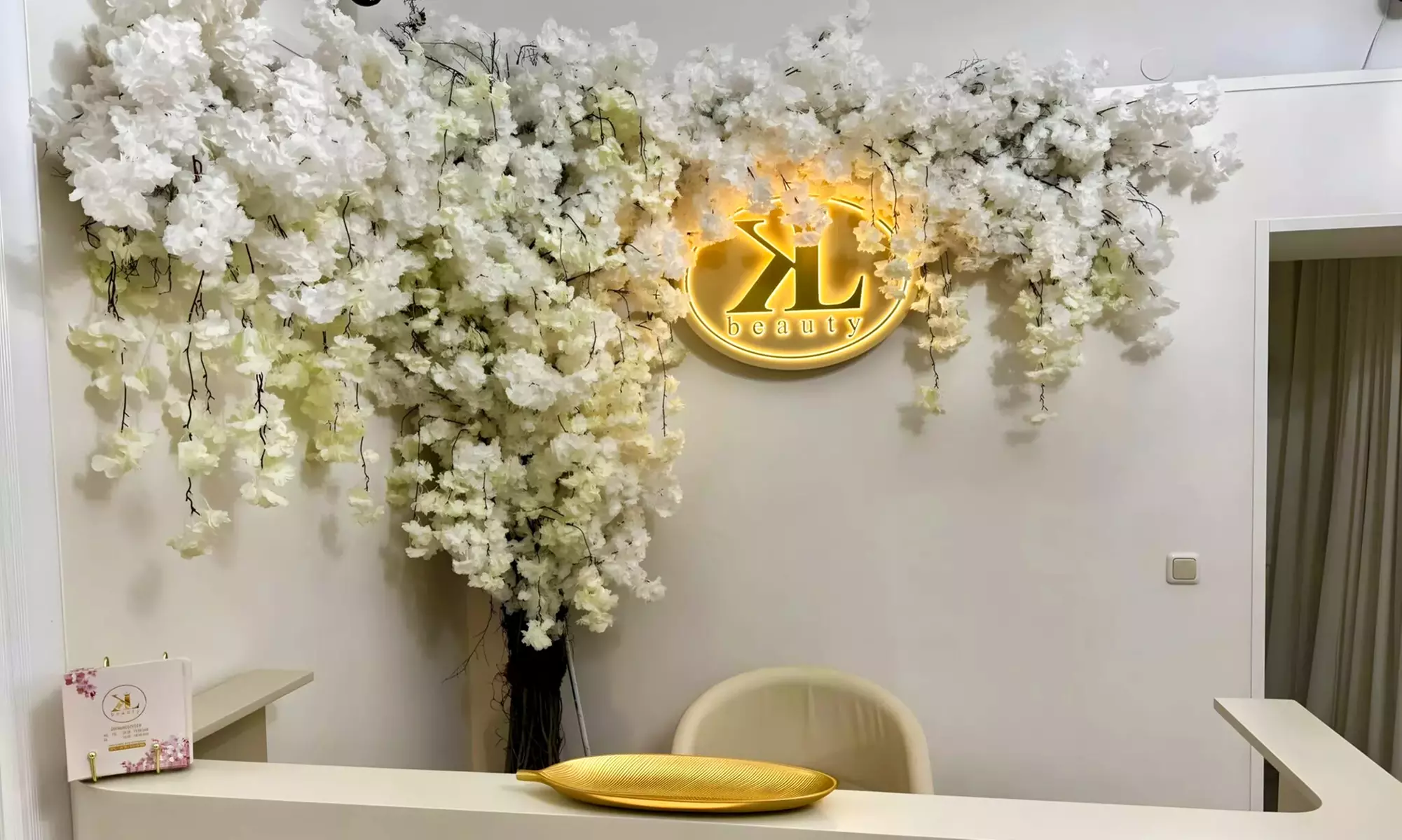 60-90 min. classic or deluxe facial treatment for 1 person (save up to 32%)