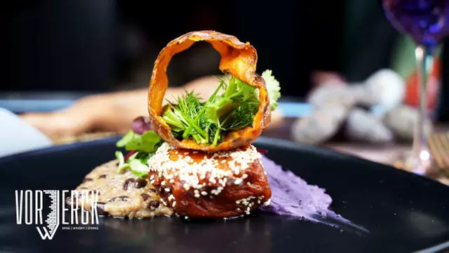 One of the world's candlelight dinners: 5-course fine dining in the anteroom with live music & a personal touch