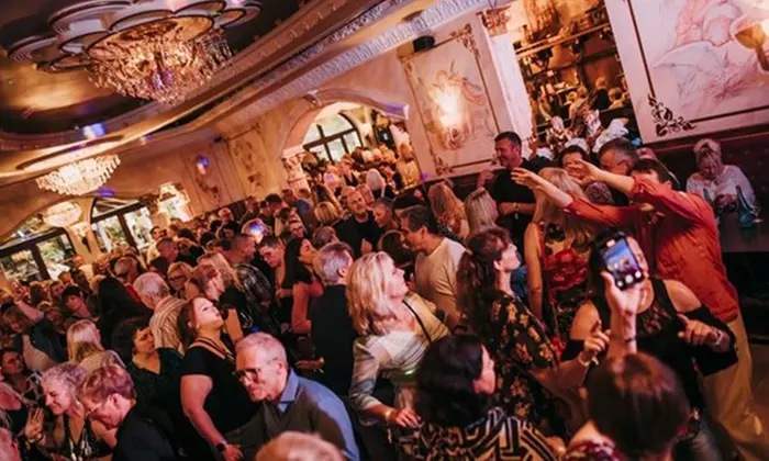 Ticket for "Early Dance": Saturdays from 6 pm at Egg Bowl Dahlem (save 23%)