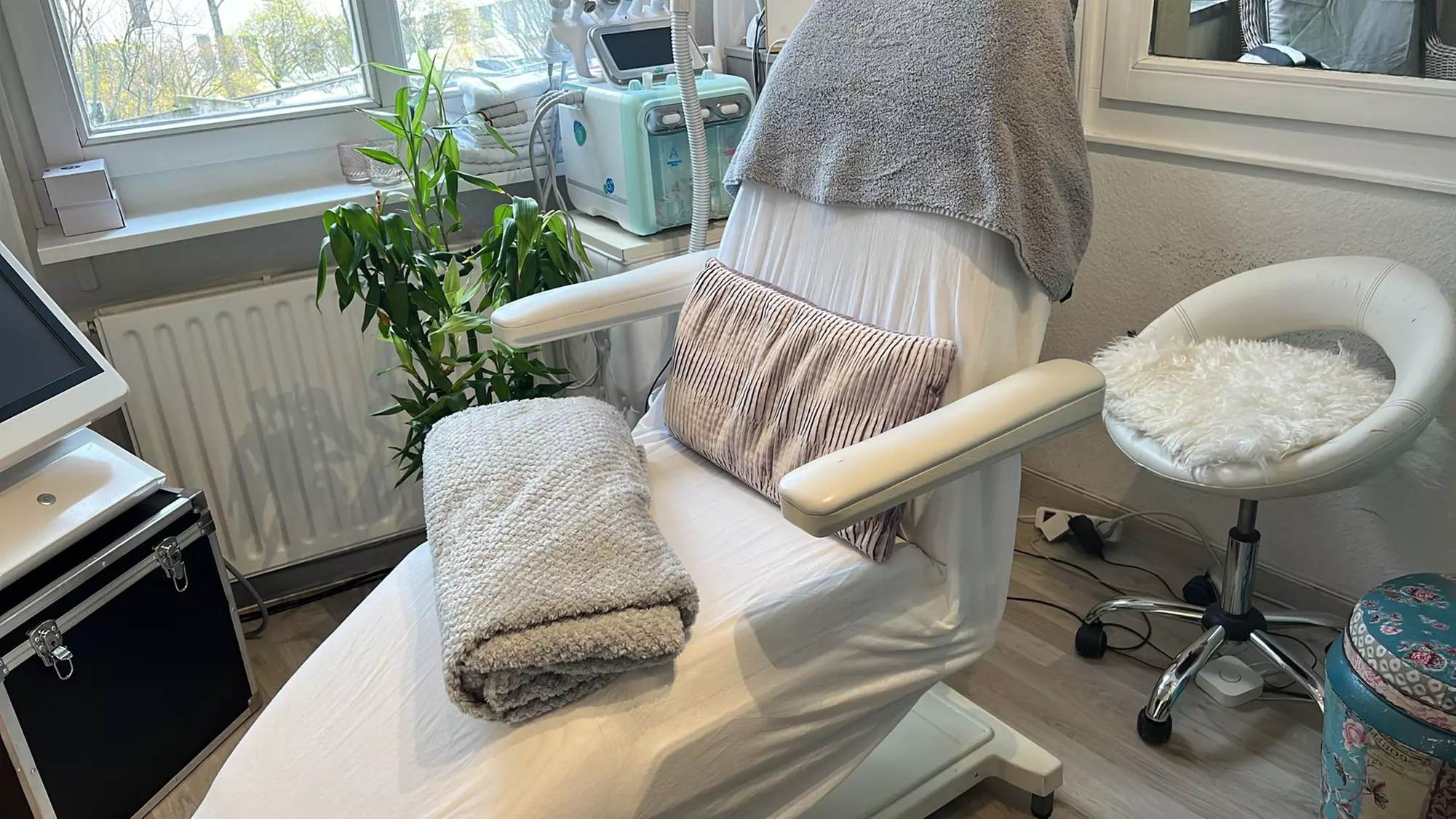 Up to 70% discount on permanent makeup at Hala Duwederi